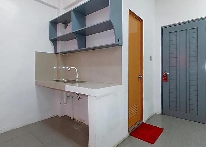 Reddoorz At Najar Residences Near Naia Terminal Hotel *